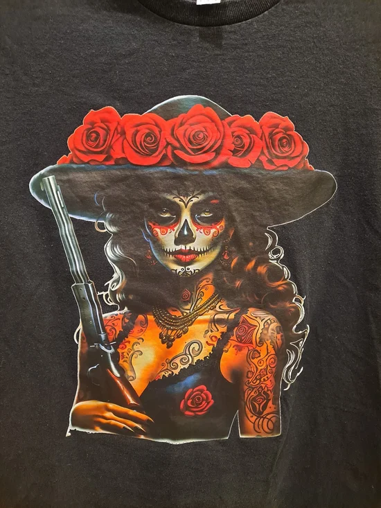 Gildan Black Tee with Red Rose Day of the Dead Woman Graphic Heavy Cotton - Picture 7 of 7